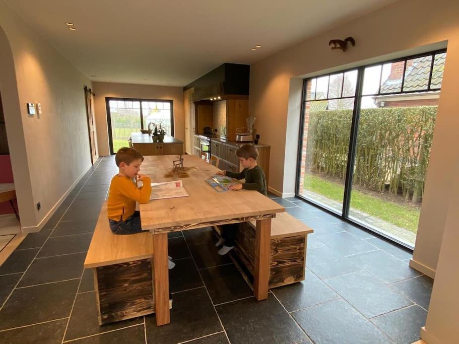 Vakantiehuis The Nuthouse Roeselare Exterior photo